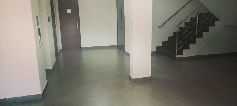 To Let Commercial Property for Rent in Midridge Park Gauteng