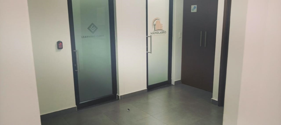 To Let Commercial Property for Rent in Midridge Park Gauteng