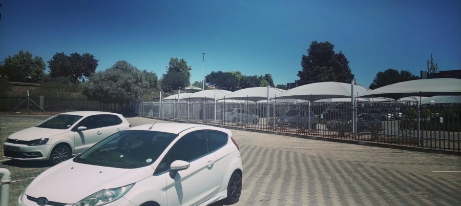 To Let Commercial Property for Rent in Midridge Park Gauteng