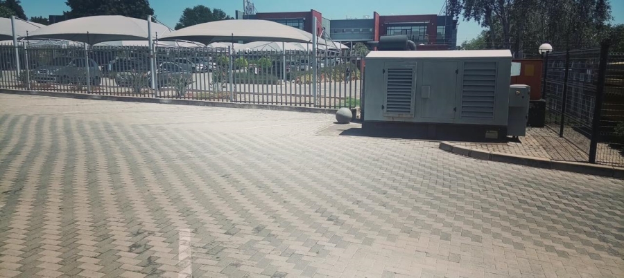 To Let Commercial Property for Rent in Midridge Park Gauteng