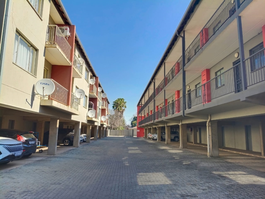 1 Bedroom Property for Sale in Rietfontein SH Gauteng