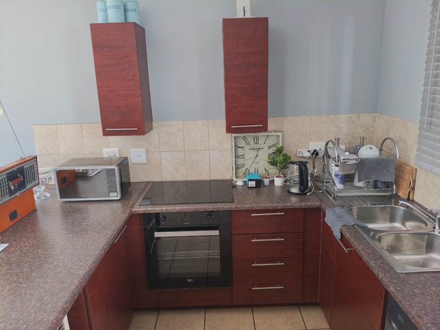 1 Bedroom Property for Sale in Rietfontein SH Gauteng