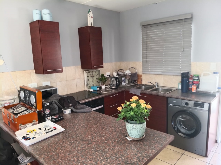 1 Bedroom Property for Sale in Rietfontein SH Gauteng