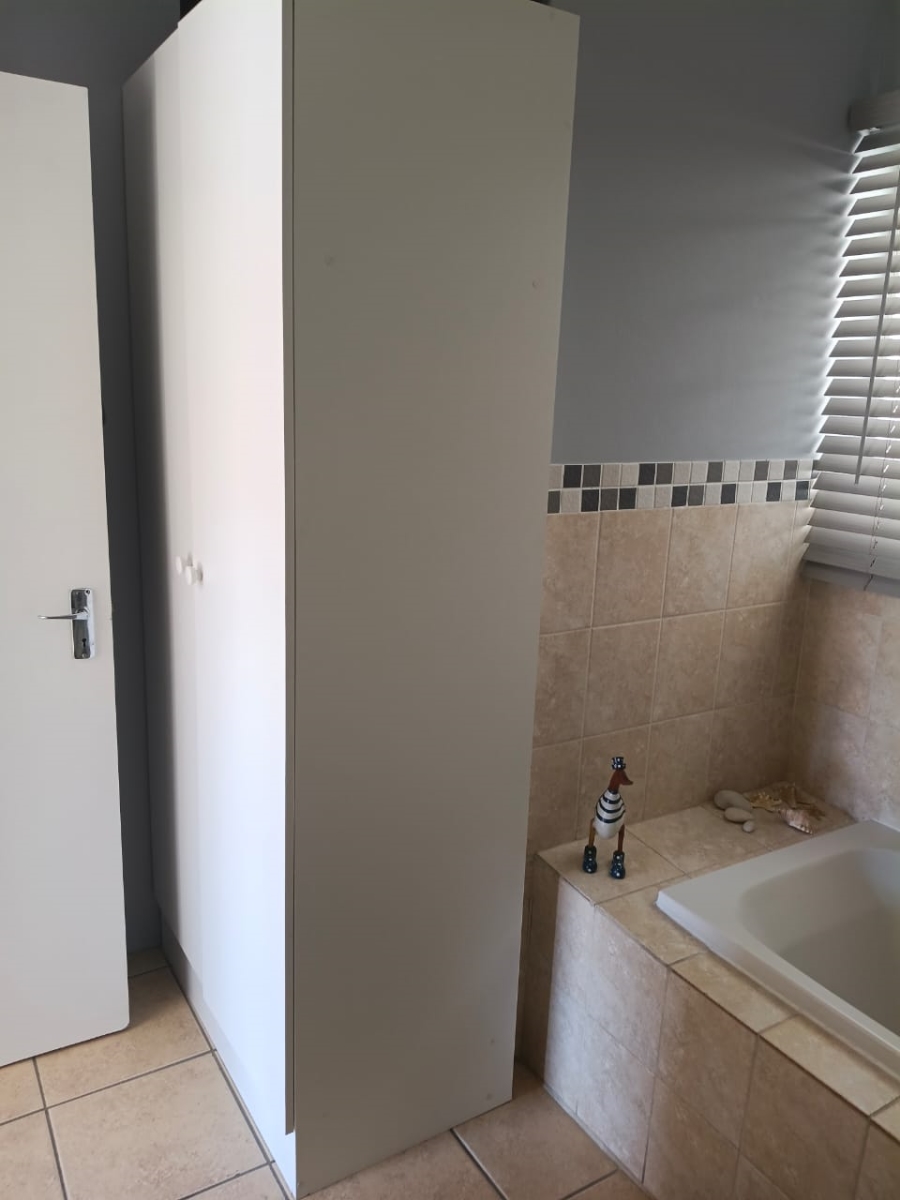 1 Bedroom Property for Sale in Rietfontein SH Gauteng