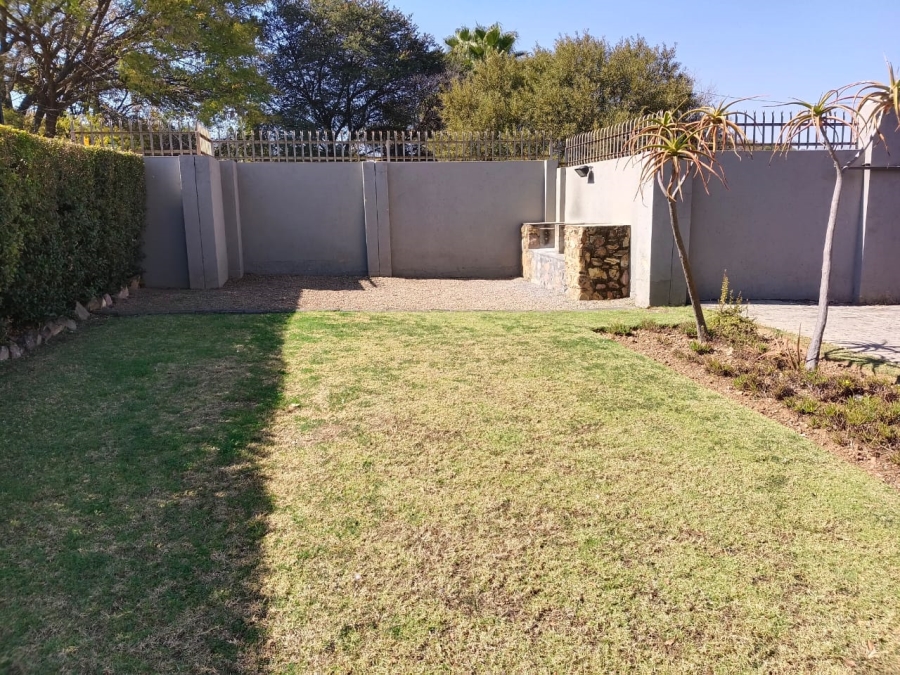 1 Bedroom Property for Sale in Rietfontein SH Gauteng