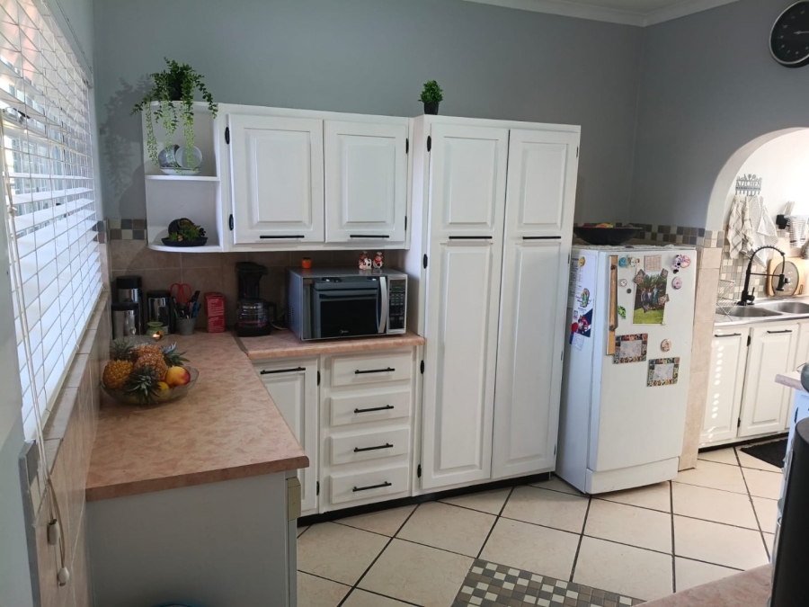 3 Bedroom Property for Sale in Dorandia Gauteng