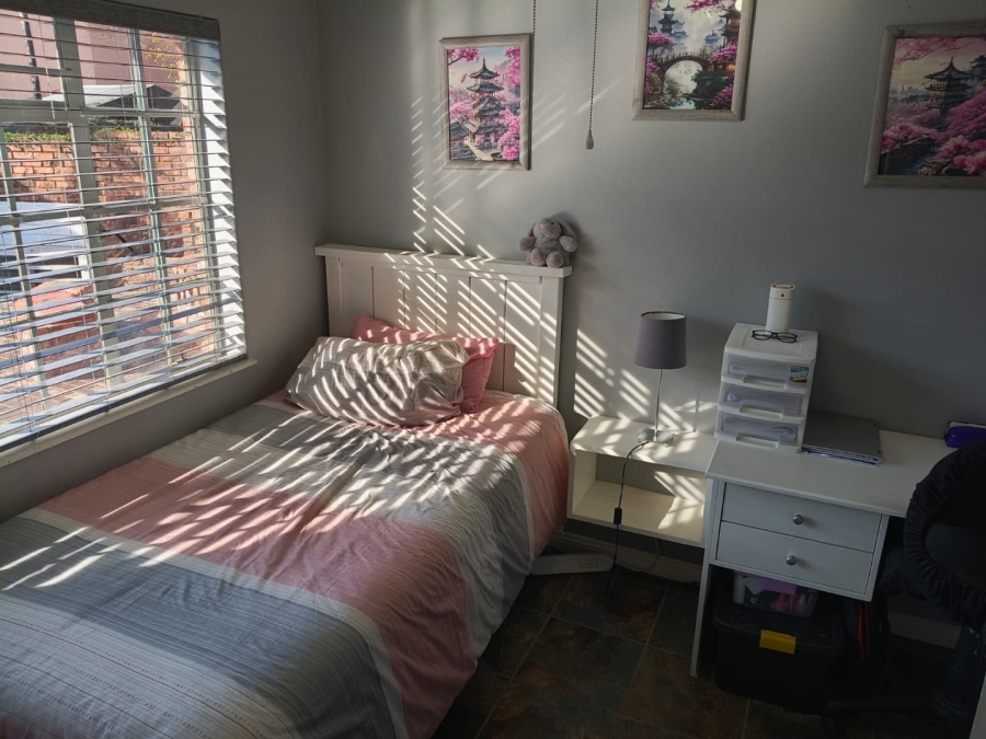 3 Bedroom Property for Sale in Dorandia Gauteng