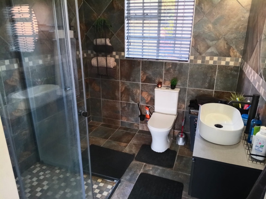 3 Bedroom Property for Sale in Dorandia Gauteng