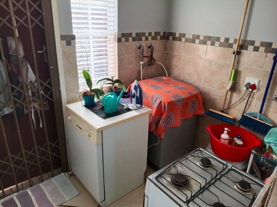 3 Bedroom Property for Sale in Dorandia Gauteng