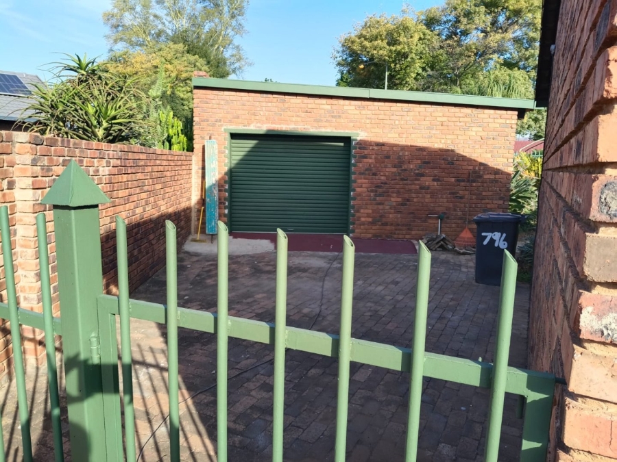 3 Bedroom Property for Sale in Dorandia Gauteng