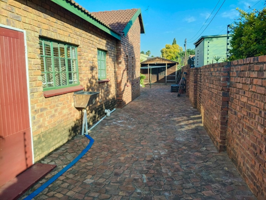 3 Bedroom Property for Sale in Dorandia Gauteng