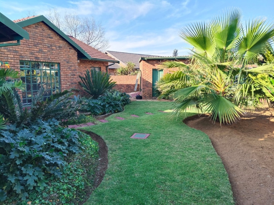 3 Bedroom Property for Sale in Dorandia Gauteng