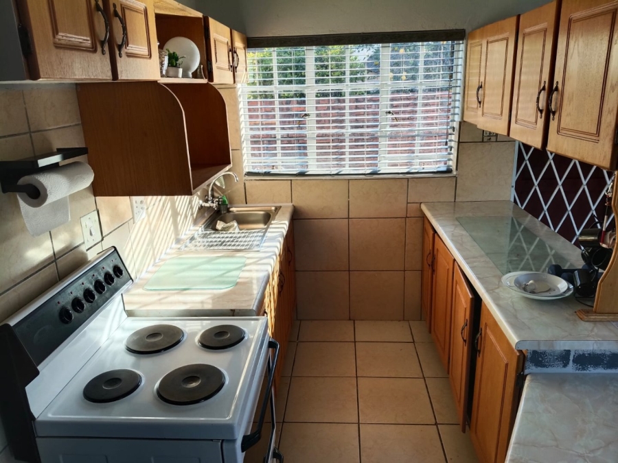 3 Bedroom Property for Sale in Dorandia Gauteng