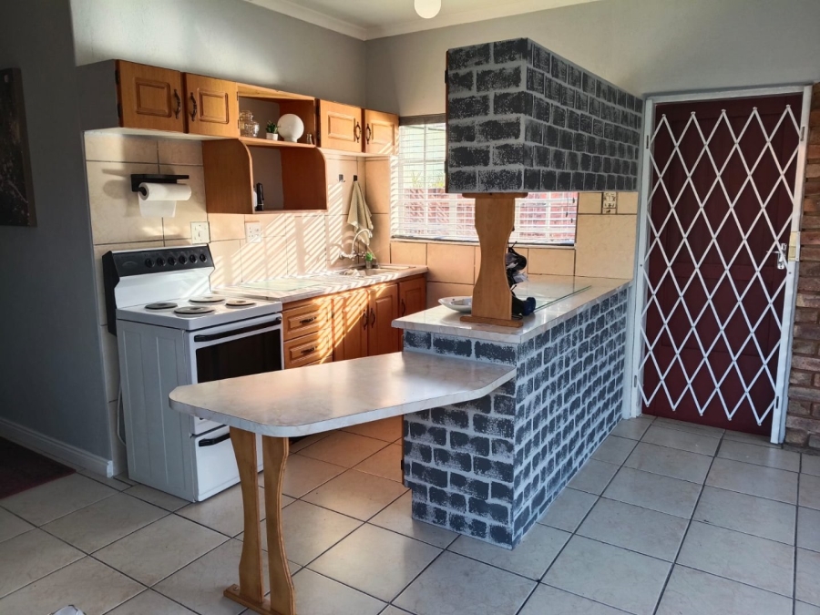 3 Bedroom Property for Sale in Dorandia Gauteng
