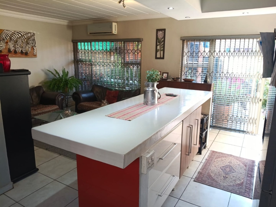 2 Bedroom Property for Sale in Dorandia Gauteng