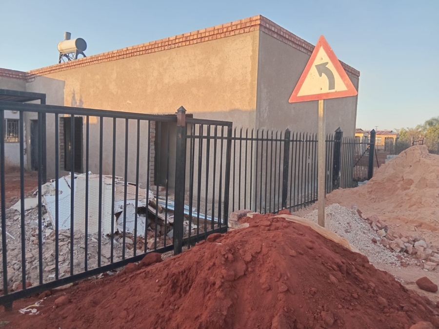 4 Bedroom Property for Sale in Ga-Rankuwa Unit 23 Gauteng