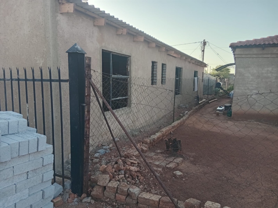 4 Bedroom Property for Sale in Ga-Rankuwa Unit 23 Gauteng