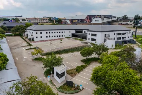 To Let Commercial Property for Rent in Vorna Valley Gauteng