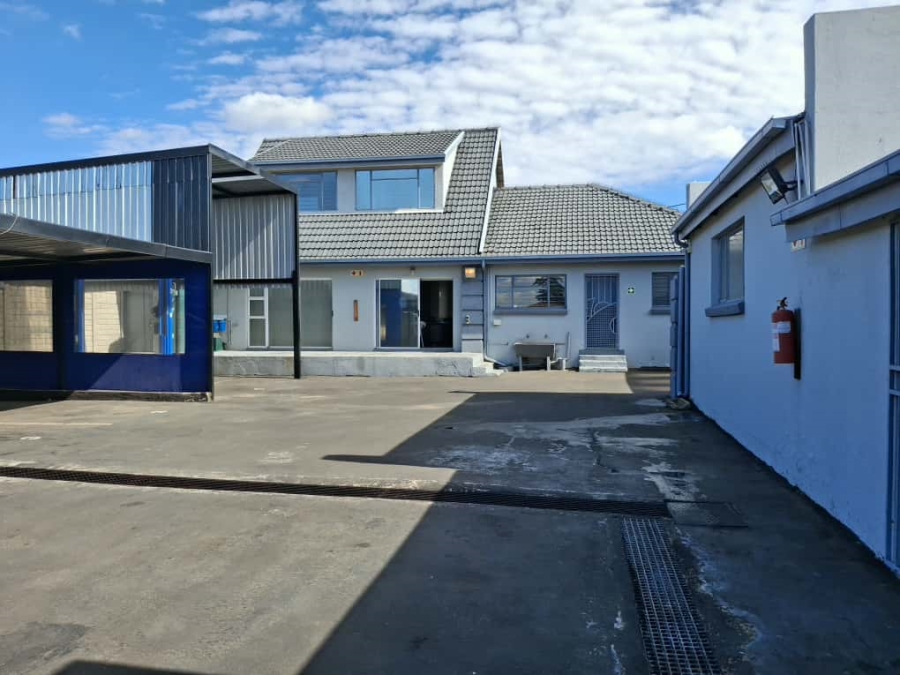 5 Bedroom Property for Sale in Robertsham Gauteng