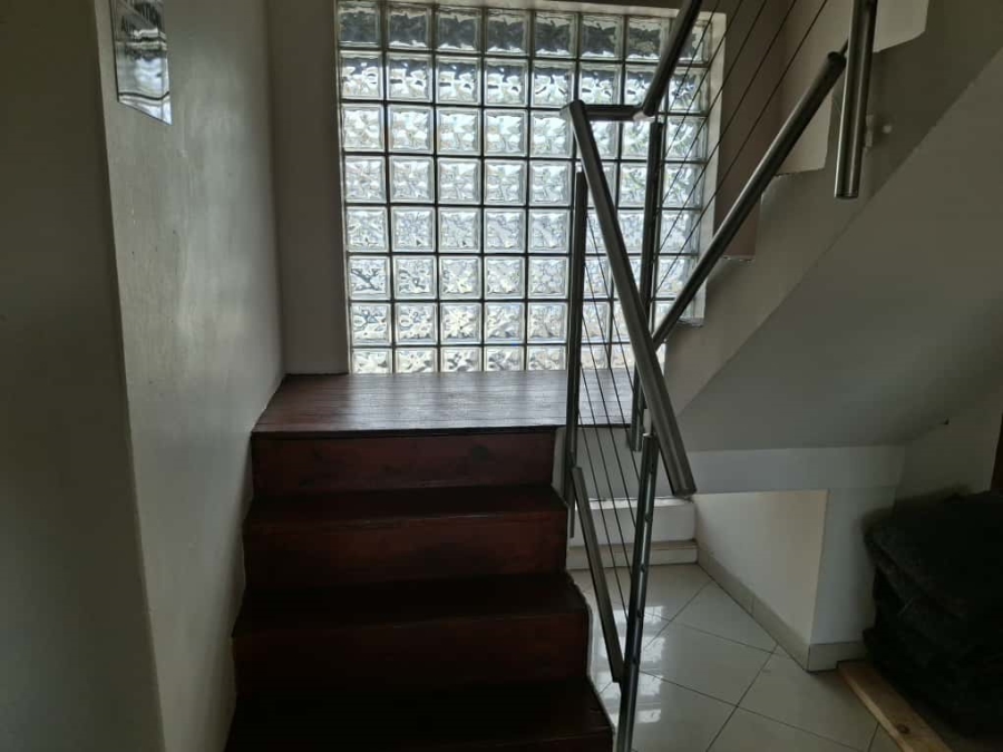 5 Bedroom Property for Sale in Robertsham Gauteng