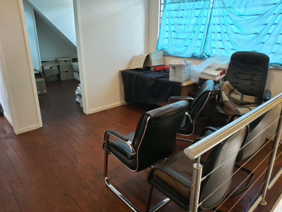 5 Bedroom Property for Sale in Robertsham Gauteng