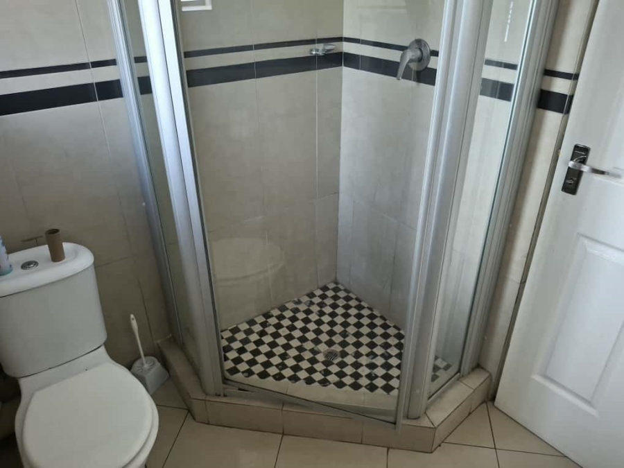 5 Bedroom Property for Sale in Robertsham Gauteng
