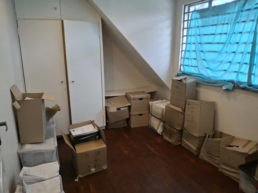 5 Bedroom Property for Sale in Robertsham Gauteng