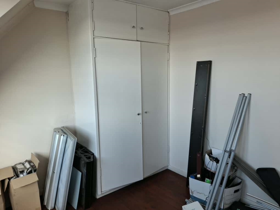 5 Bedroom Property for Sale in Robertsham Gauteng