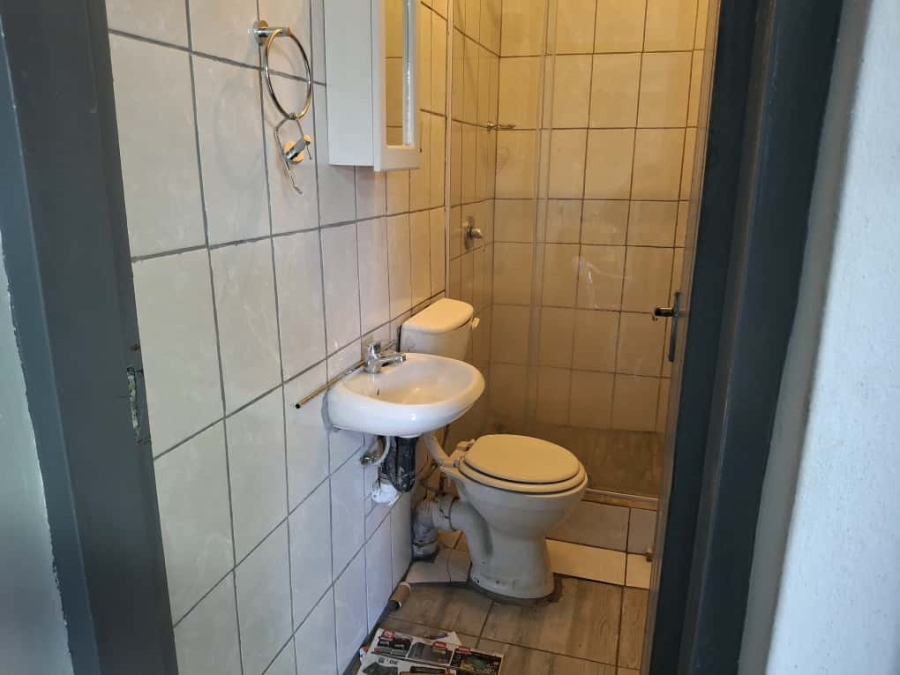 5 Bedroom Property for Sale in Robertsham Gauteng