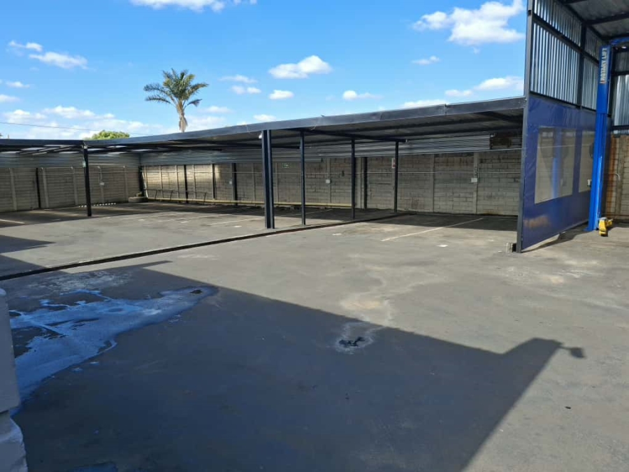5 Bedroom Property for Sale in Robertsham Gauteng