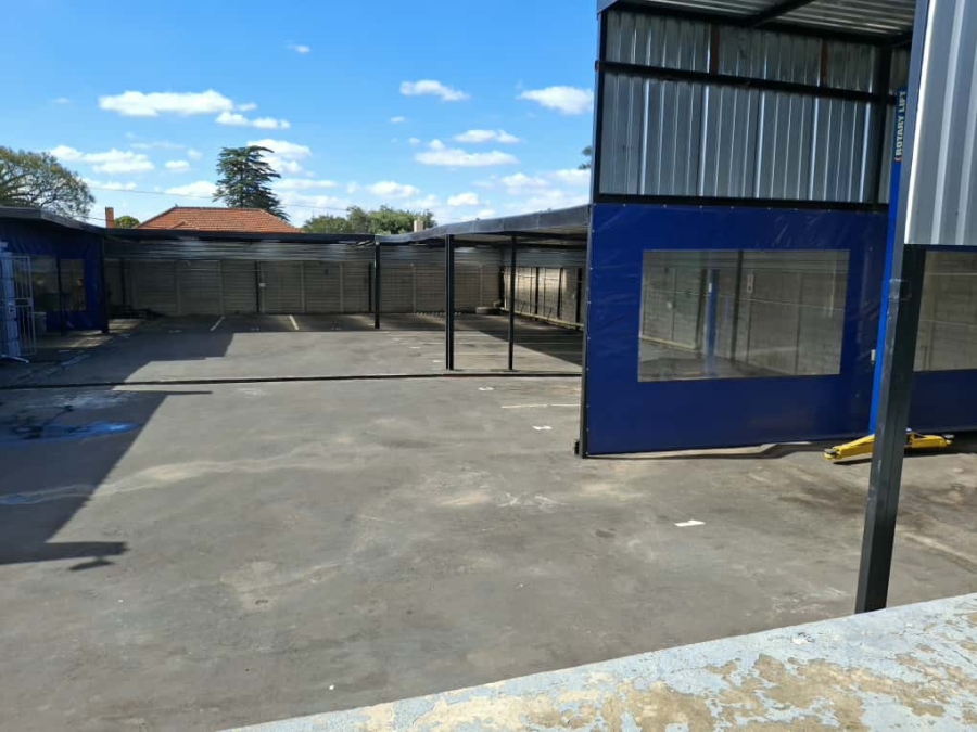 5 Bedroom Property for Sale in Robertsham Gauteng