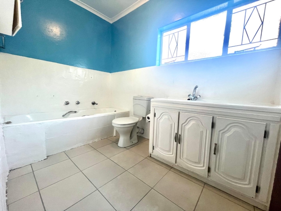 To Let 5 Bedroom Property for Rent in Valhalla Gauteng