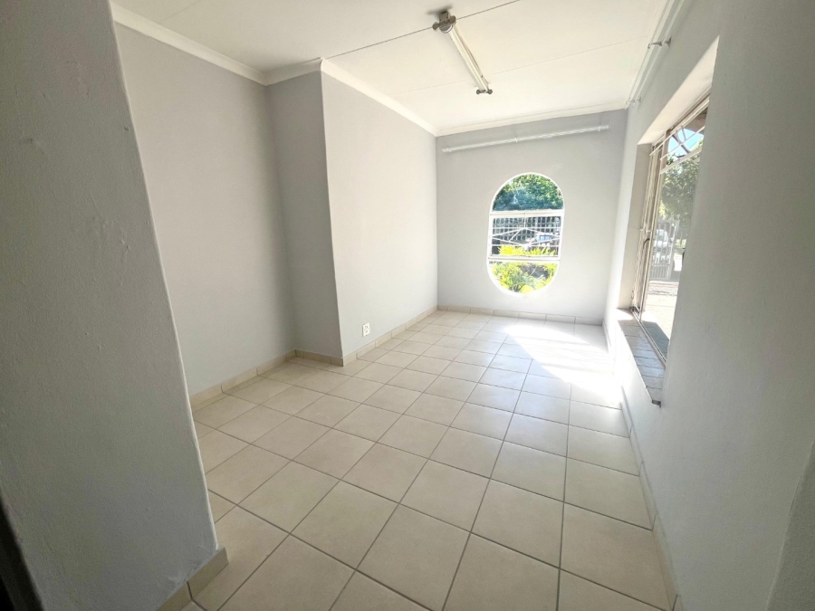 To Let 5 Bedroom Property for Rent in Valhalla Gauteng