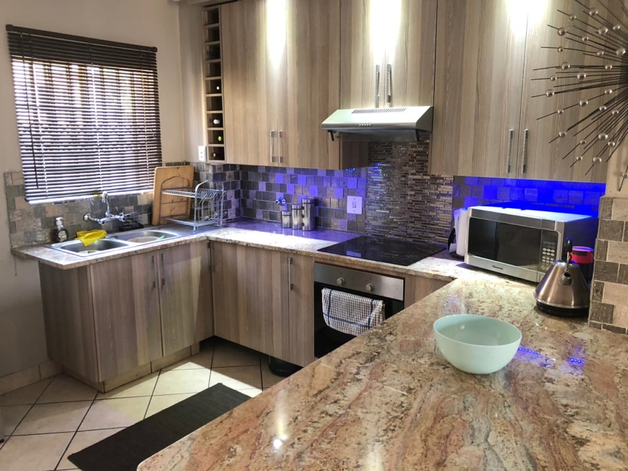 To Let 3 Bedroom Property for Rent in Vorna Valley Gauteng