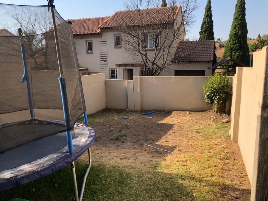 To Let 3 Bedroom Property for Rent in Vorna Valley Gauteng