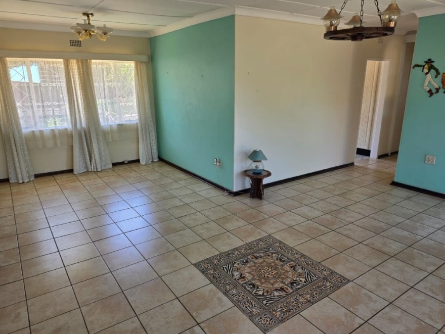 3 Bedroom Property for Sale in Bonaero Park Gauteng
