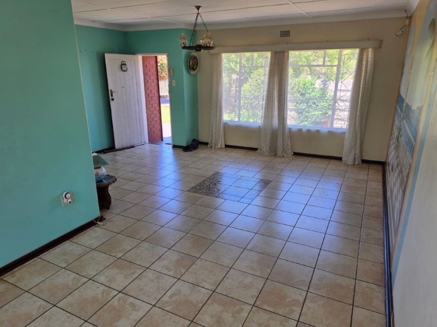 3 Bedroom Property for Sale in Bonaero Park Gauteng