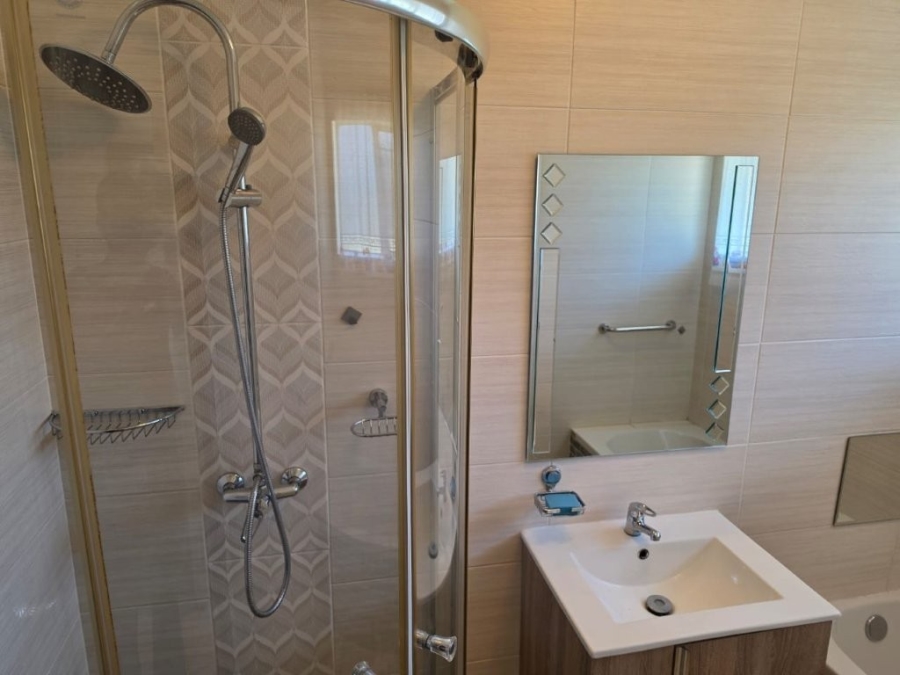 3 Bedroom Property for Sale in Bonaero Park Gauteng