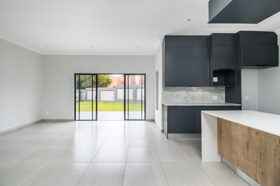  Bedroom Property for Sale in Roodepark Eco Estate Gauteng