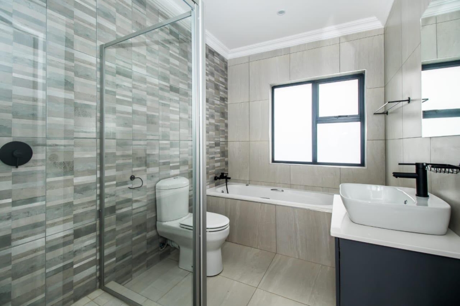  Bedroom Property for Sale in Roodepark Eco Estate Gauteng