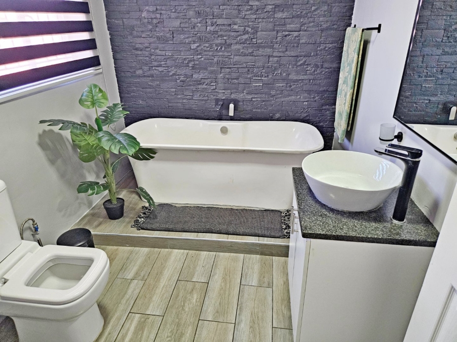 2 Bedroom Property for Sale in Birchleigh Gauteng
