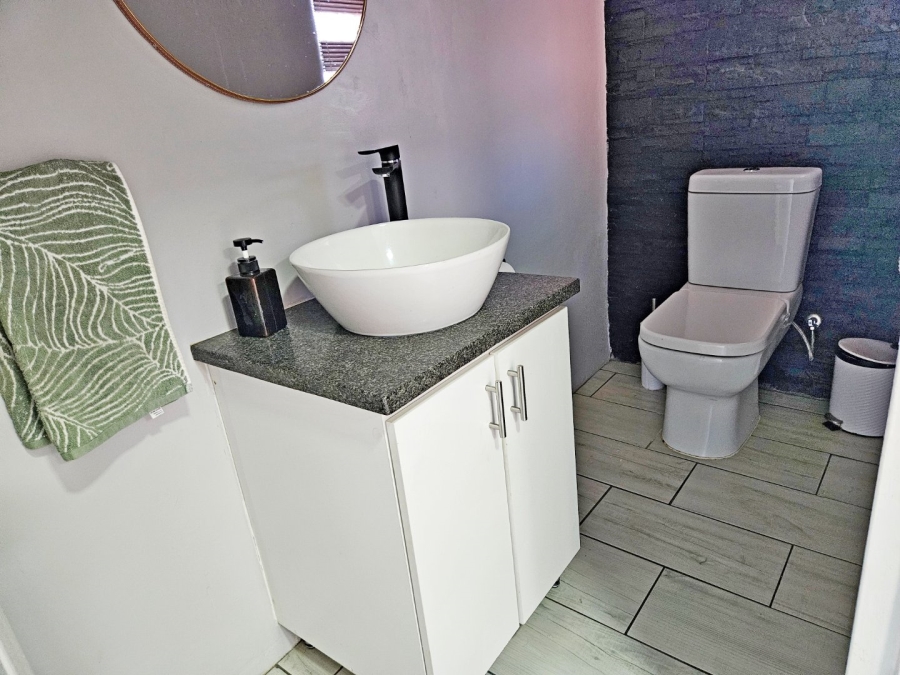 2 Bedroom Property for Sale in Birchleigh Gauteng