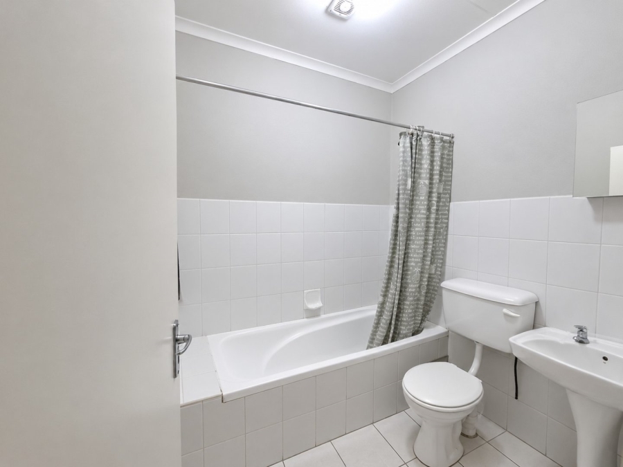 To Let 2 Bedroom Property for Rent in Lynnwood Glen Gauteng