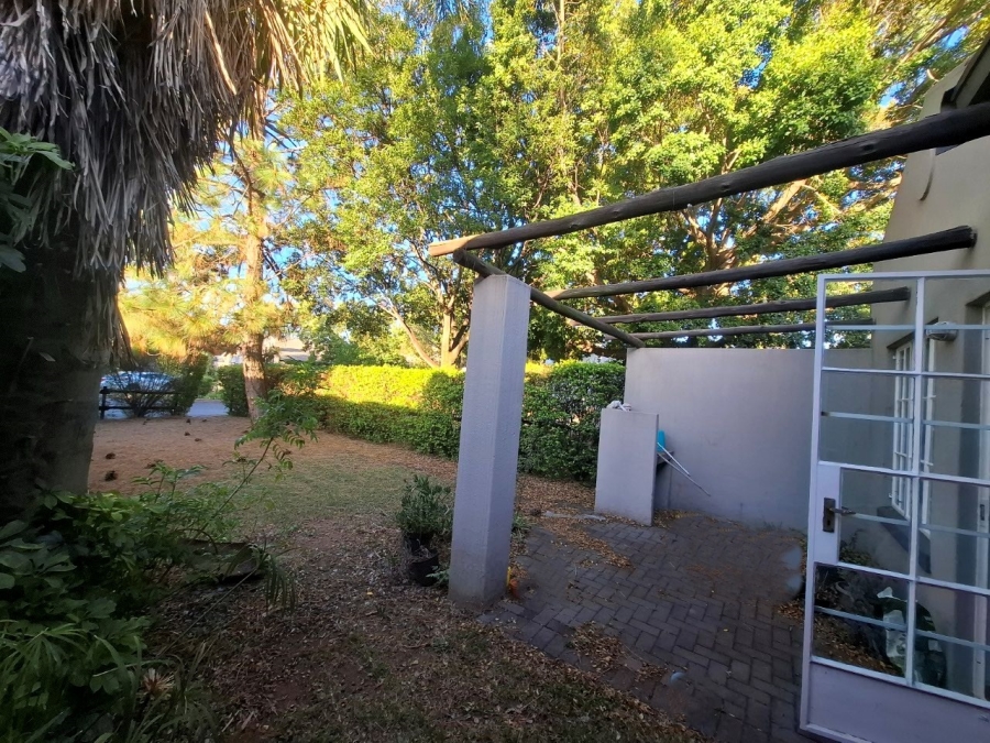 To Let 2 Bedroom Property for Rent in Lynnwood Glen Gauteng