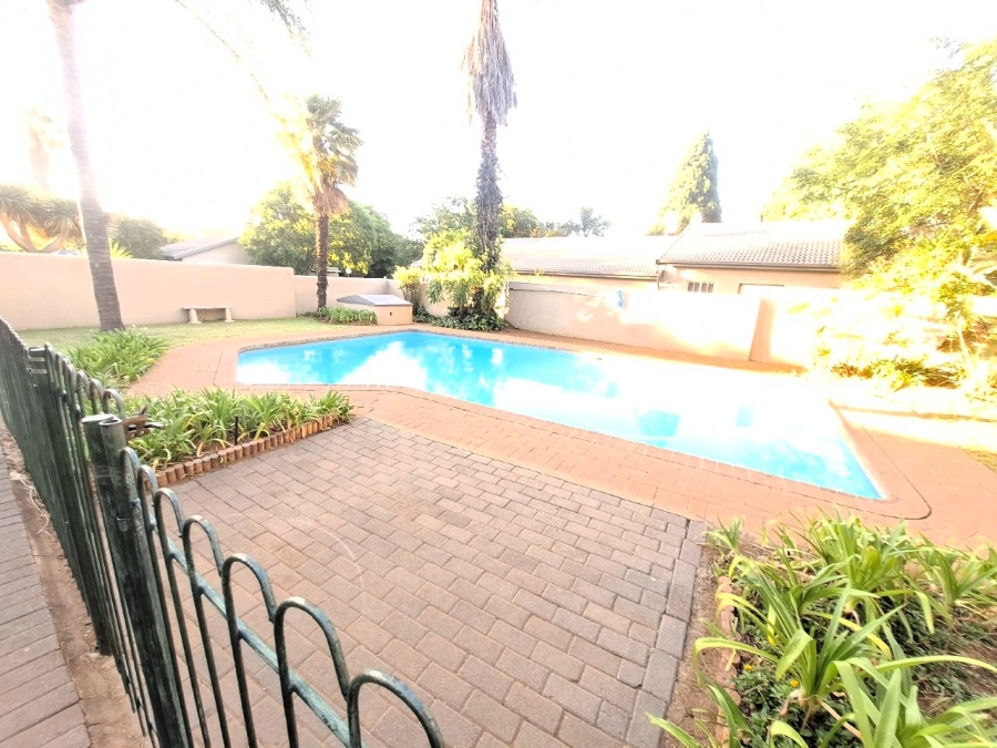 To Let 2 Bedroom Property for Rent in Lynnwood Glen Gauteng