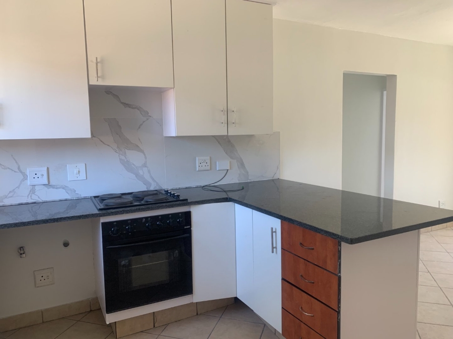 To Let 2 Bedroom Property for Rent in Vorna Valley Gauteng