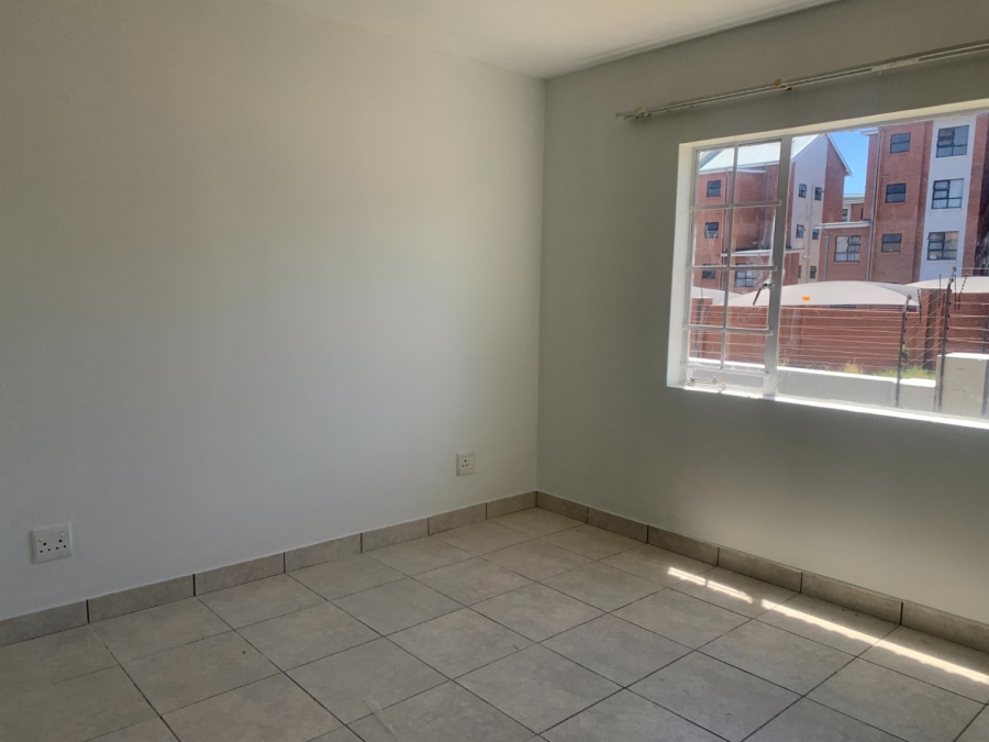 To Let 2 Bedroom Property for Rent in Vorna Valley Gauteng