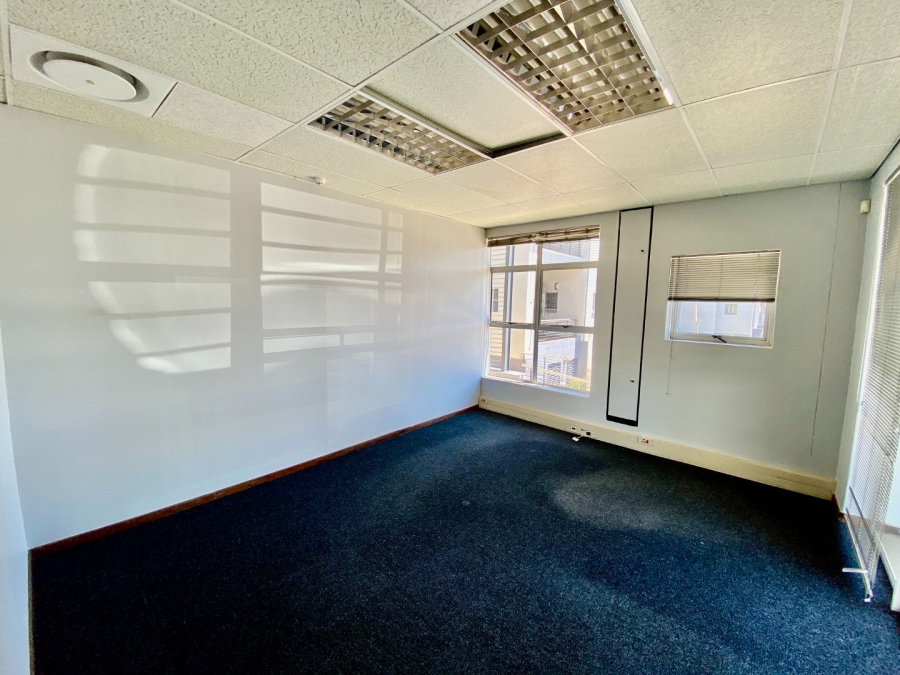 To Let Commercial Property for Rent in Die Hoewes Gauteng
