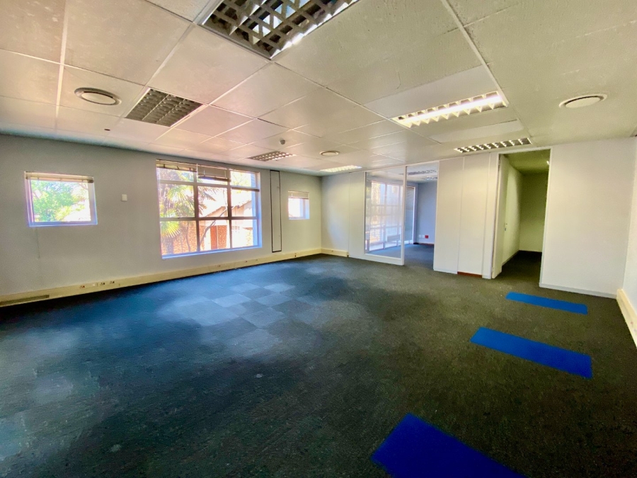 To Let Commercial Property for Rent in Die Hoewes Gauteng