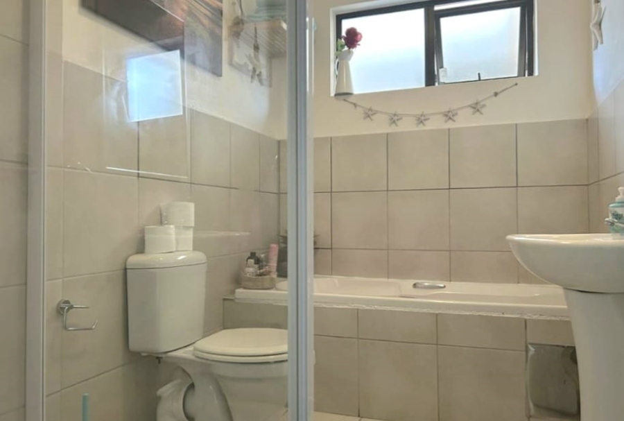 3 Bedroom Property for Sale in Brentwood Gauteng